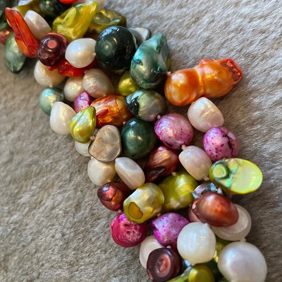 Pearl multi strand necklace and bracelet - Picture 2 of 4